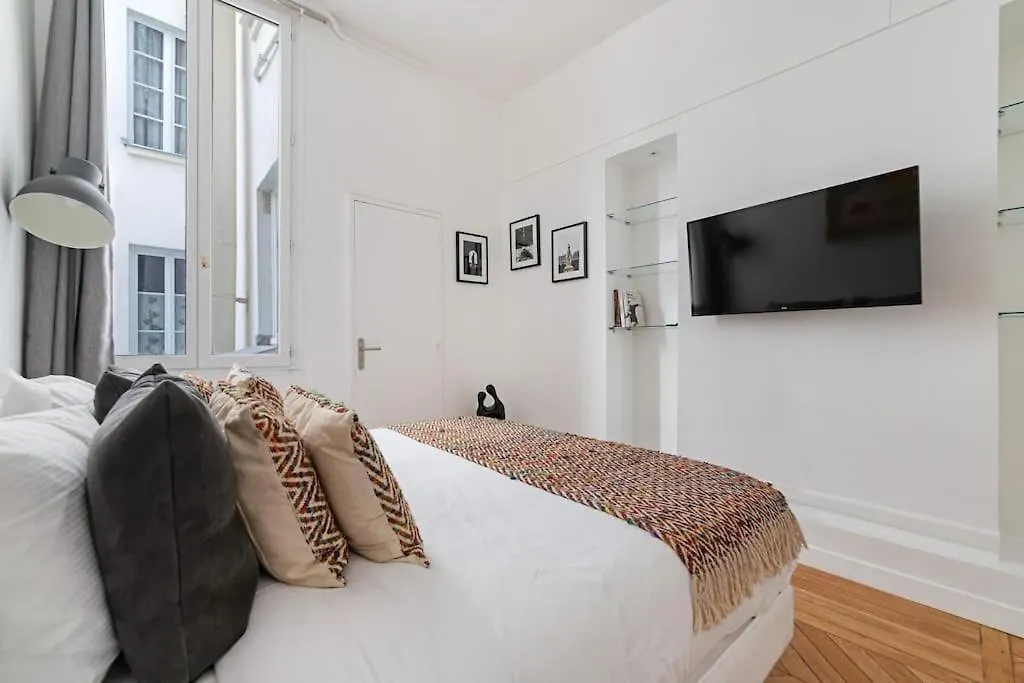 Apartment Luxe 1-br Gem Louvre & Opera